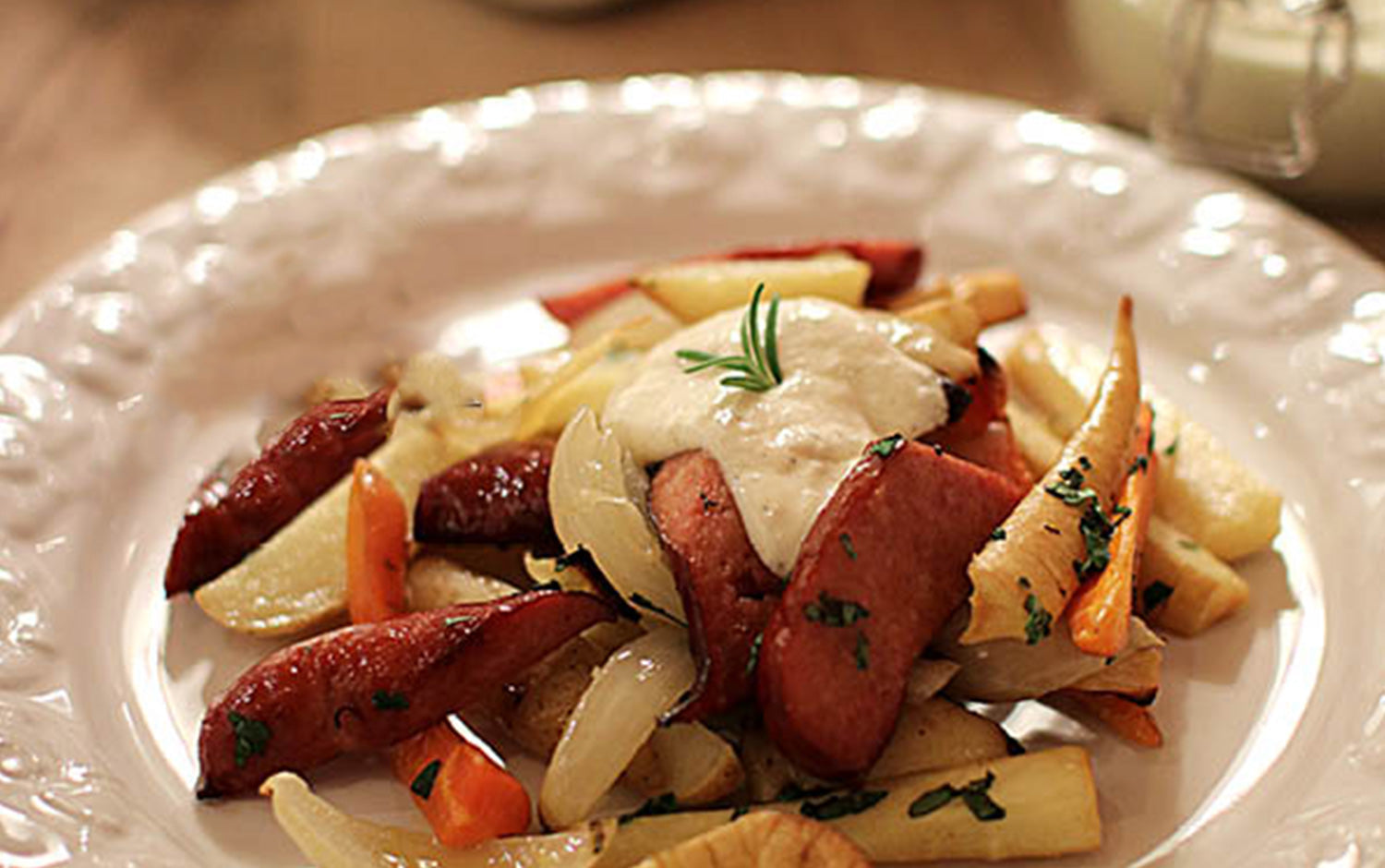 Kurbitzo med ugnsrostade rotfrukter, senap- och honungsyoghurt